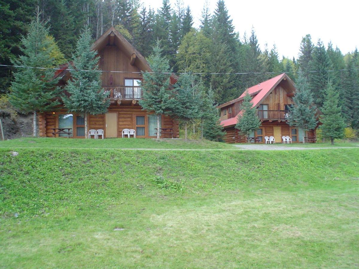 Helmcken Falls Lodge Cabin Rooms And Rv Park كليرووتر المظهر الخارجي الصورة
