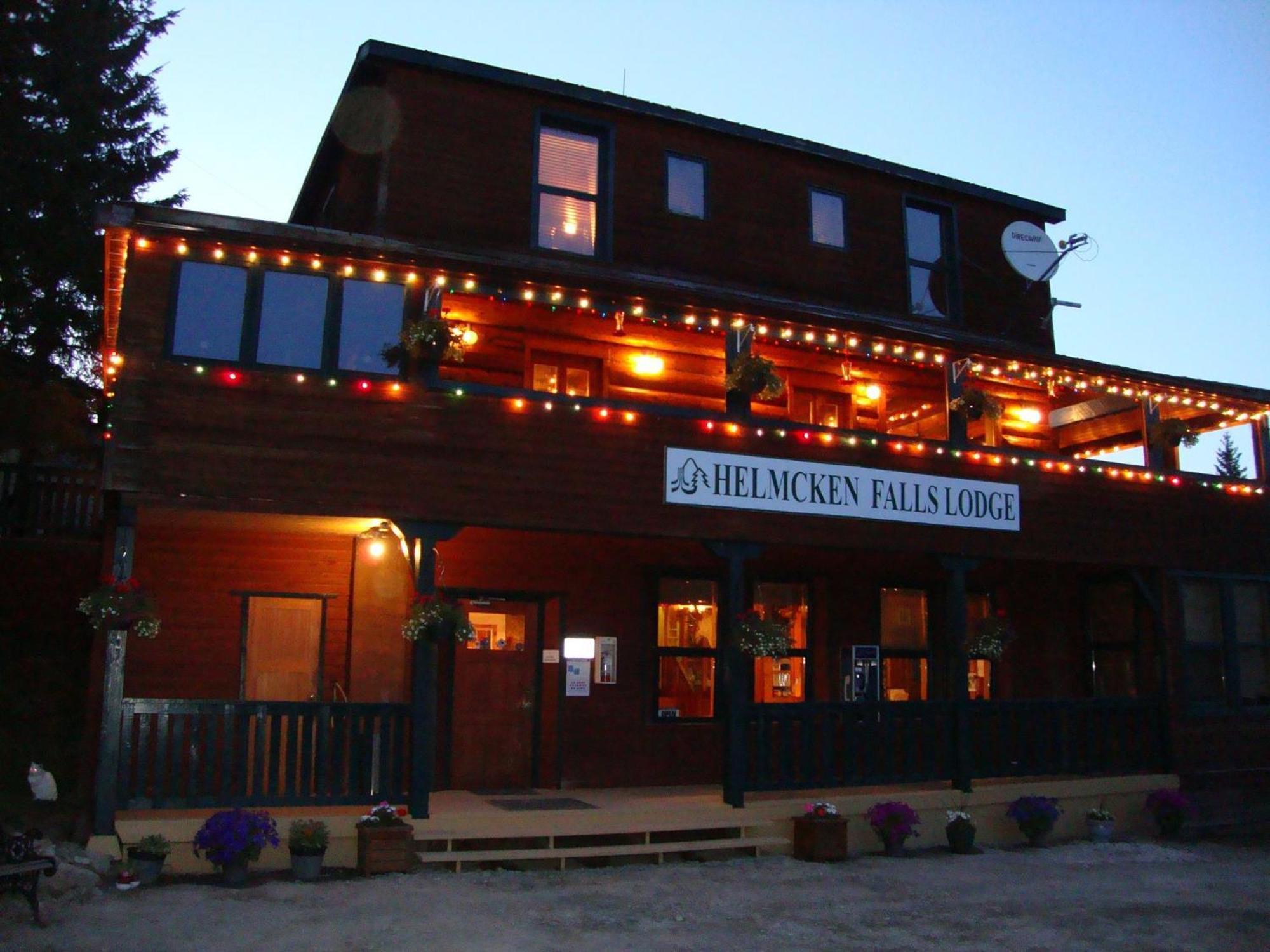 Helmcken Falls Lodge Cabin Rooms And Rv Park كليرووتر المظهر الخارجي الصورة
