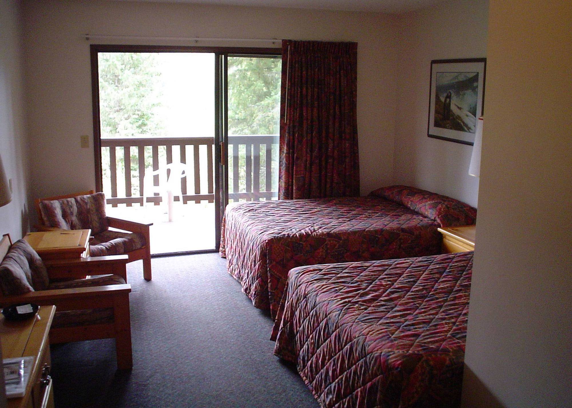 Helmcken Falls Lodge Cabin Rooms And Rv Park كليرووتر المظهر الخارجي الصورة