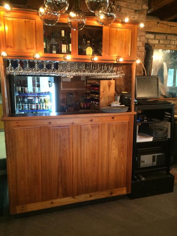 Helmcken Falls Lodge Cabin Rooms And Rv Park كليرووتر المظهر الخارجي الصورة